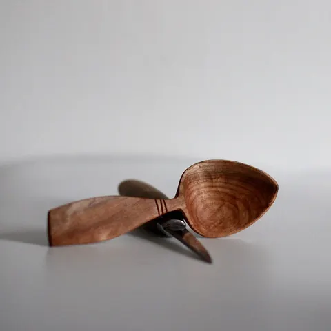 Spoon carving courses with JoJo Wood, photographed by Robin Wood