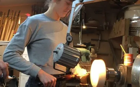 Make a Wooden Bowl: a one-to-one woodturning class, photographed by Terry Vaughan Woodturning