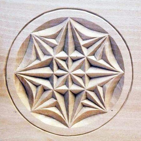 Woodcarving Basic Introduction Course, photographed by Woodcarving Art