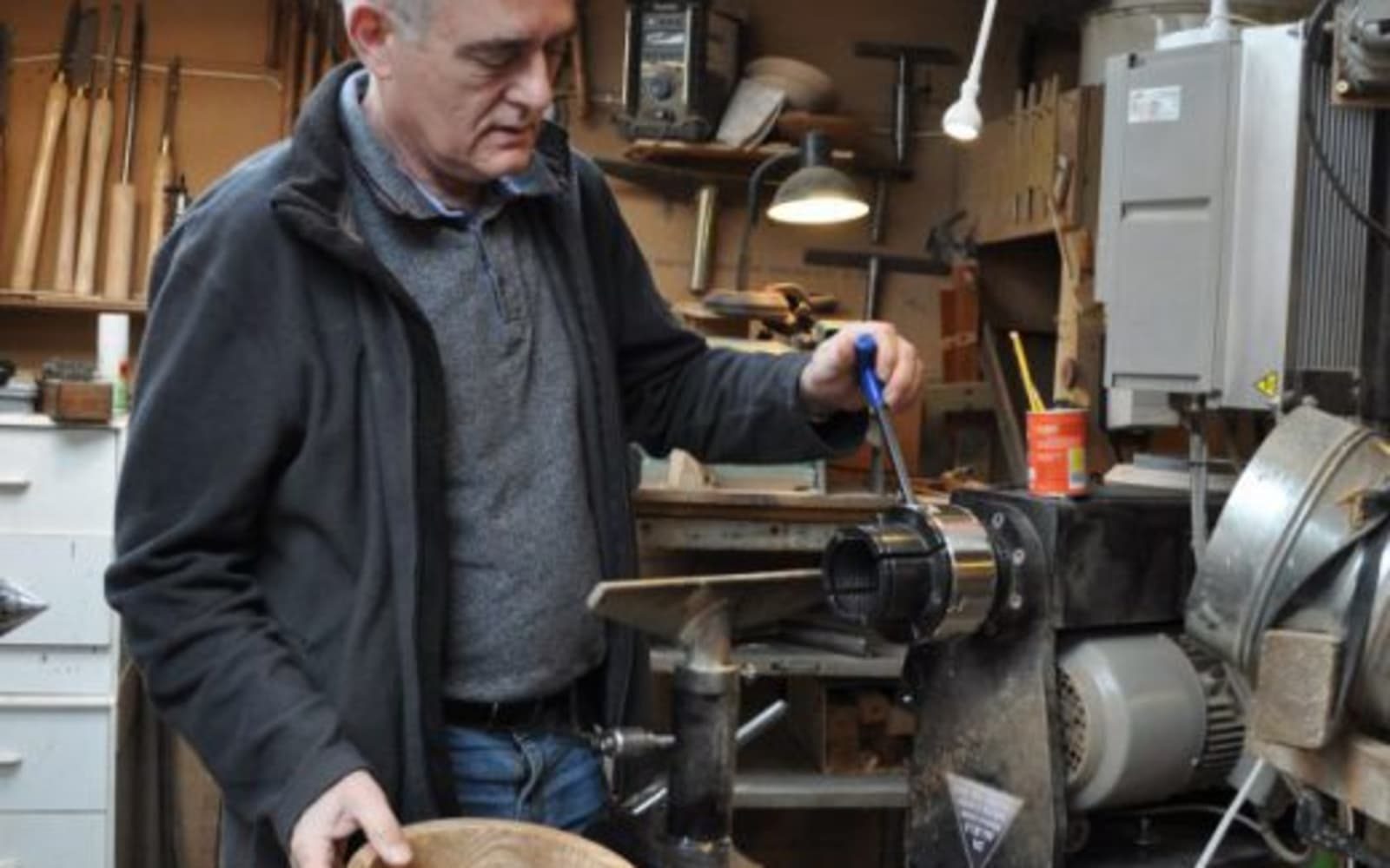 Spindle Turning, a one to one woodturning workshop that will enhance your skills, photographed by Terry Vaughan Woodturning