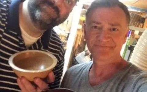 Make a wooden bowl, a great woodturning workshop for two, photographed by Terry Vaughan Woodturning