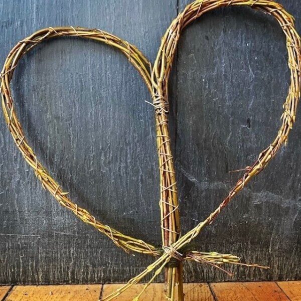 Beginner Green Wood Sculpture Workshop, photographed by Gifted Crafts