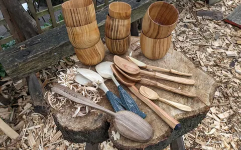 Private booking half-day course, improve your green woodworking, photographed by London Green Wood
