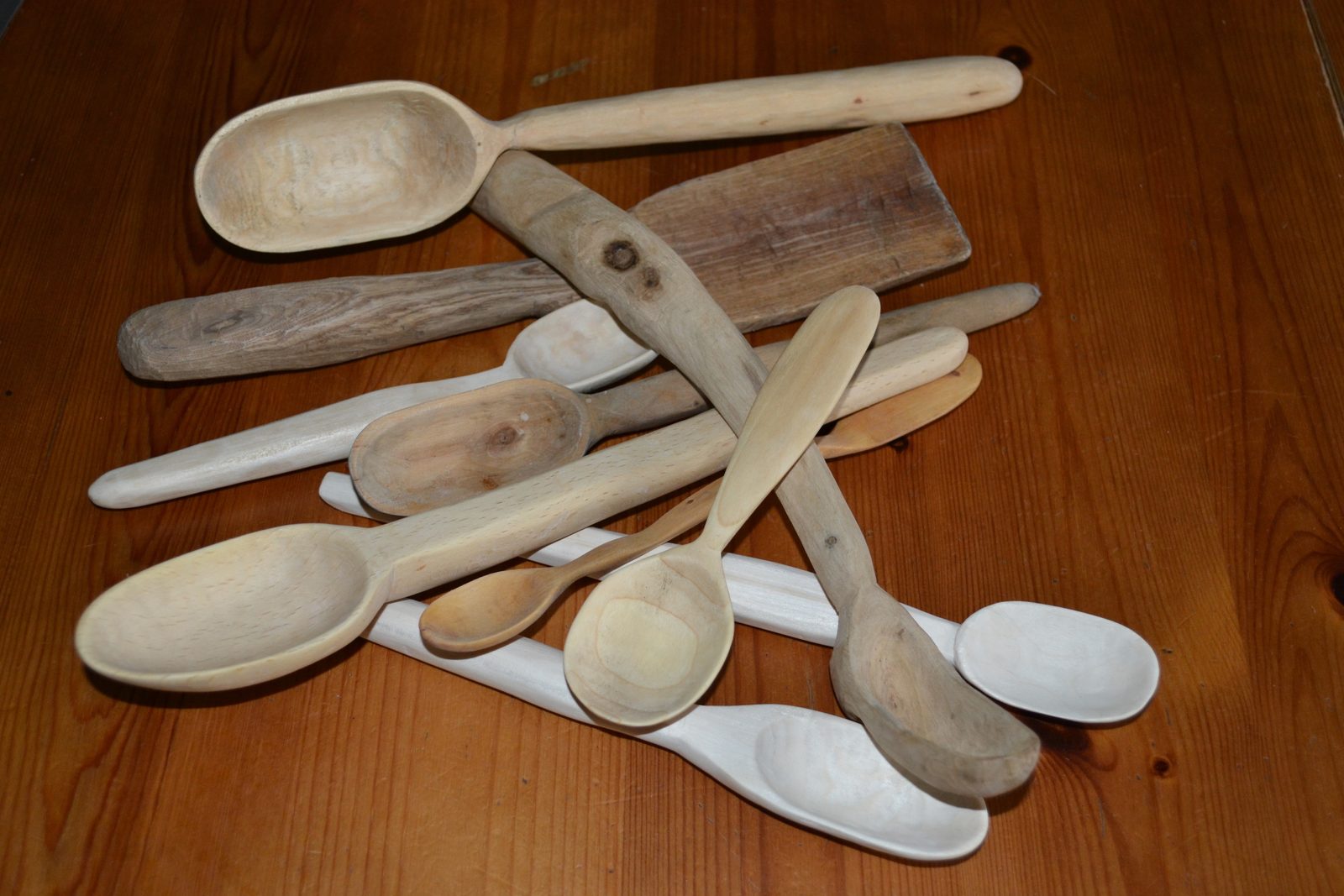 Woodcrafts, Spoon Carving, photographed by Tree Ditions